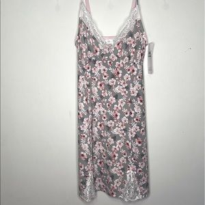 Marilyn Monroe Lingerie/Sleepwear